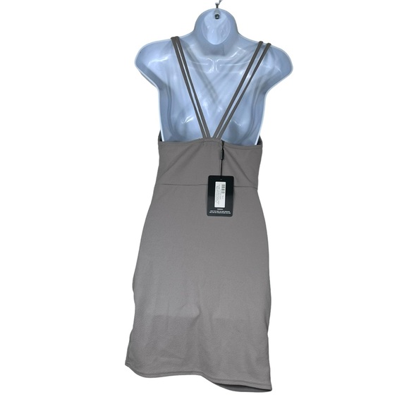 Pretty Little Thing Dress Ruched Night Out Cocktail Bodycon Stretch Preppy - Picture 2 of 10